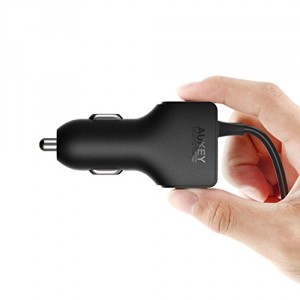 AUKEY USB C Chargeur Voiture 27W Chargeur Allume Cigare Double Port USB (Sortie Type C 5V/3A + Sortie USB 5V/2.4A) pour Nokia N1, Nexus 5X, Nexus 6P, OnePlus 2, Apple MacBook 12 inch, Lumia 950, Lumia 950XL, ZUK Z1, Xiaomi M5 et autres (Noir)