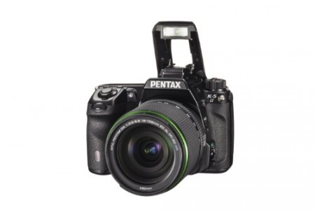 Pentax K-5 Appareil photo numérique Reflex 16.3 Mpix Kit Objectif 18-135 mm Noir